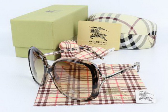 Burberry Boutique Sunglasses 025